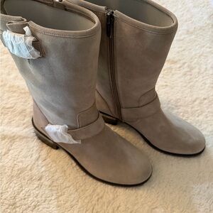 NEW Vince Camuto Combat Boots | Style “Wadelyn” in Cool Taupe Verona | Size 9